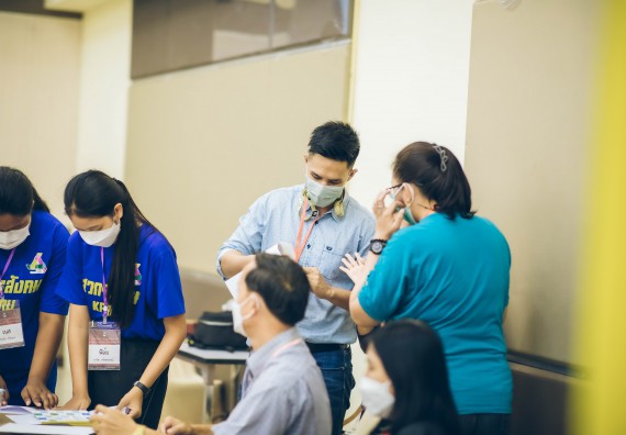 ภาพกิจกรรม  คณาจารย์และบุคลากร คณะวิทยาศาสตร์และเทคโนโลยี เข้าร่วมอบรมโครงการอบรมเชิงปฏิบัติการพัฒนาทักษะวิศวกรสังคมสำหรับอาจารย์ KPRU