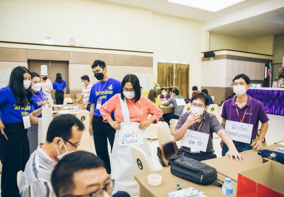 ภาพกิจกรรม  คณาจารย์และบุคลากร คณะวิทยาศาสตร์และเทคโนโลยี เข้าร่วมอบรมโครงการอบรมเชิงปฏิบัติการพัฒนาทักษะวิศวกรสังคมสำหรับอาจารย์ KPRU