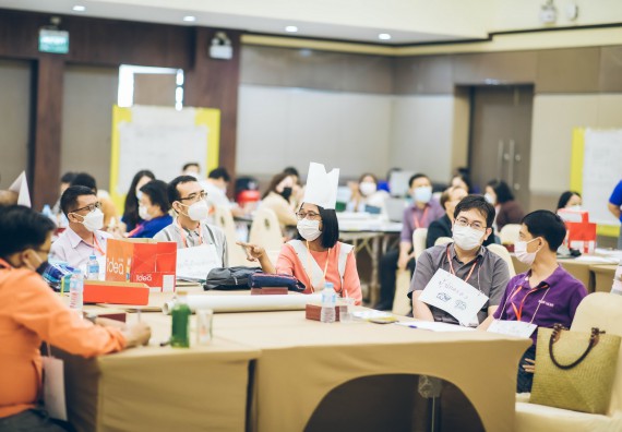 ภาพกิจกรรม  คณาจารย์และบุคลากร คณะวิทยาศาสตร์และเทคโนโลยี เข้าร่วมอบรมโครงการอบรมเชิงปฏิบัติการพัฒนาทักษะวิศวกรสังคมสำหรับอาจารย์ KPRU