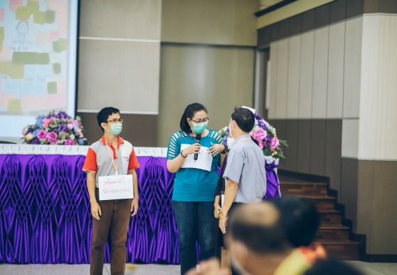 ภาพกิจกรรม  คณาจารย์และบุคลากร คณะวิทยาศาสตร์และเทคโนโลยี เข้าร่วมอบรมโครงการอบรมเชิงปฏิบัติการพัฒนาทักษะวิศวกรสังคมสำหรับอาจารย์ KPRU