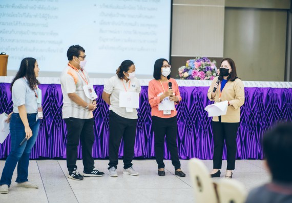 ภาพกิจกรรม  คณาจารย์และบุคลากร คณะวิทยาศาสตร์และเทคโนโลยี เข้าร่วมอบรมโครงการอบรมเชิงปฏิบัติการพัฒนาทักษะวิศวกรสังคมสำหรับอาจารย์ KPRU