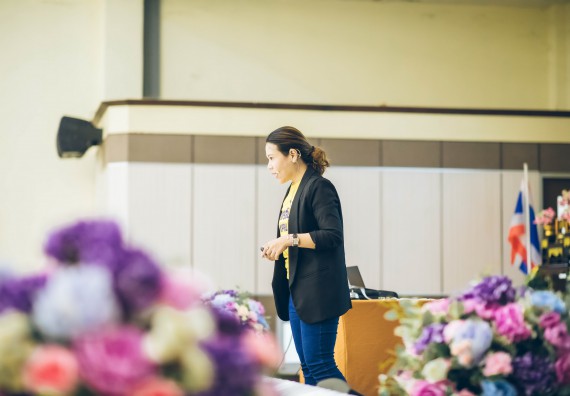 ภาพกิจกรรม  คณาจารย์และบุคลากร คณะวิทยาศาสตร์และเทคโนโลยี เข้าร่วมอบรมโครงการอบรมเชิงปฏิบัติการพัฒนาทักษะวิศวกรสังคมสำหรับอาจารย์ KPRU