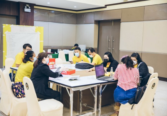 ภาพกิจกรรม  คณาจารย์และบุคลากร คณะวิทยาศาสตร์และเทคโนโลยี เข้าร่วมอบรมโครงการอบรมเชิงปฏิบัติการพัฒนาทักษะวิศวกรสังคมสำหรับอาจารย์ KPRU