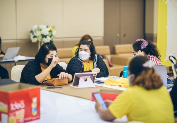 ภาพกิจกรรม  คณาจารย์และบุคลากร คณะวิทยาศาสตร์และเทคโนโลยี เข้าร่วมอบรมโครงการอบรมเชิงปฏิบัติการพัฒนาทักษะวิศวกรสังคมสำหรับอาจารย์ KPRU