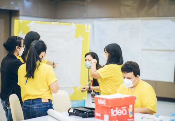 ภาพกิจกรรม  คณาจารย์และบุคลากร คณะวิทยาศาสตร์และเทคโนโลยี เข้าร่วมอบรมโครงการอบรมเชิงปฏิบัติการพัฒนาทักษะวิศวกรสังคมสำหรับอาจารย์ KPRU