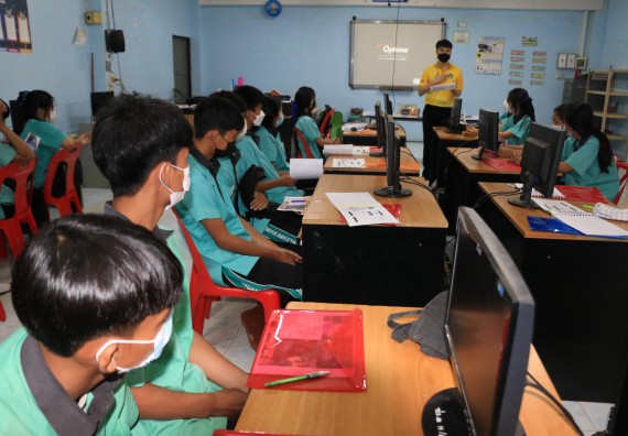 ภาพกิจกรรม  โปรแกรมวิชาวิทยาการคอมพิวเตอร์และเทคโนโลยีสารสนเทศ จัดกิจกรรมบริการวิชาการหลักสูตรวิทยาการคอมพิวเตอร์