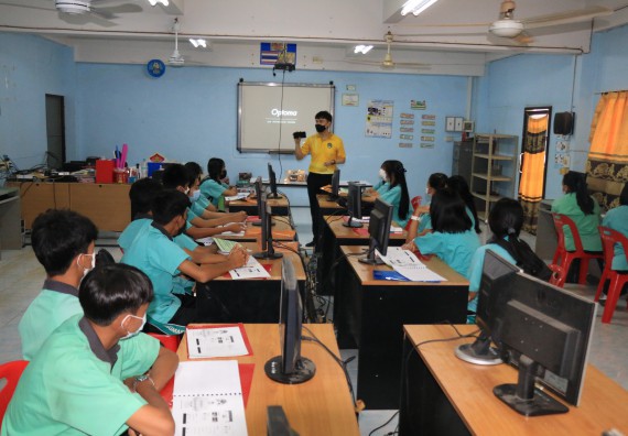 ภาพกิจกรรม  โปรแกรมวิชาวิทยาการคอมพิวเตอร์และเทคโนโลยีสารสนเทศ จัดกิจกรรมบริการวิชาการหลักสูตรวิทยาการคอมพิวเตอร์