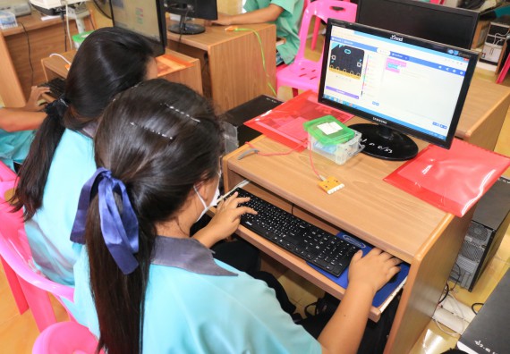 ภาพกิจกรรม  โปรแกรมวิชาวิทยาการคอมพิวเตอร์และเทคโนโลยีสารสนเทศ จัดกิจกรรมบริการวิชาการหลักสูตรวิทยาการคอมพิวเตอร์