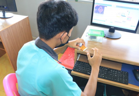 ภาพกิจกรรม  โปรแกรมวิชาวิทยาการคอมพิวเตอร์และเทคโนโลยีสารสนเทศ จัดกิจกรรมบริการวิชาการหลักสูตรวิทยาการคอมพิวเตอร์