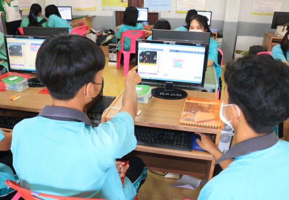 ภาพกิจกรรม  โปรแกรมวิชาวิทยาการคอมพิวเตอร์และเทคโนโลยีสารสนเทศ จัดกิจกรรมบริการวิชาการหลักสูตรวิทยาการคอมพิวเตอร์