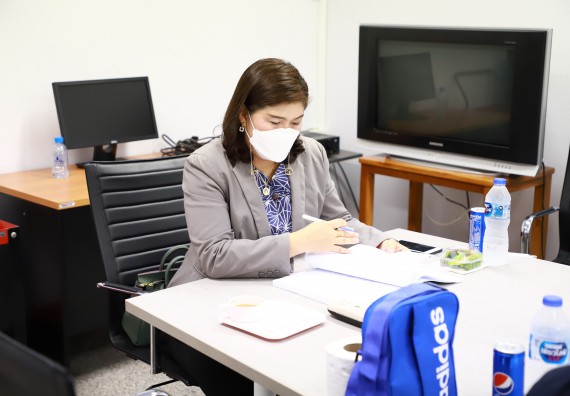 ภาพกิจกรรม  หลักสูตรสาขาวิชานวัตกรรมและธุรกิจอาหาร จัดกิจกรรมตรวจประเมินคุณภาพภายในในรูปแบบการประเมินคุณภาพการศึกษาผ่านสื่ออิเล็กทรอนิกส์ ปีการศึกษา 2565