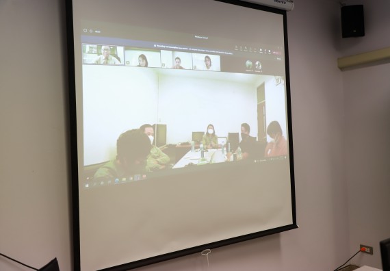 ภาพกิจกรรม  หลักสูตรสาขาวิชานวัตกรรมและธุรกิจอาหาร จัดกิจกรรมตรวจประเมินคุณภาพภายในในรูปแบบการประเมินคุณภาพการศึกษาผ่านสื่ออิเล็กทรอนิกส์ ปีการศึกษา 2565