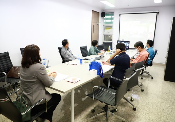 ภาพกิจกรรม  หลักสูตรสาขาวิชานวัตกรรมและธุรกิจอาหาร จัดกิจกรรมตรวจประเมินคุณภาพภายในในรูปแบบการประเมินคุณภาพการศึกษาผ่านสื่ออิเล็กทรอนิกส์ ปีการศึกษา 2565