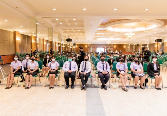 ภาพกิจกรรม  คณะวิทยาศาสตร์และเทคโนโลยี เข้าร่วมโครงการสัมมนาเชิงปฏิบัติการค่ายอาสาบำเพ็ญประโยชน์เพื่อส่งเสริมสร้างจริยธรรมและบูรณาการการเรียนรู้ เพื่อทำนุบำรุงศิลปวัฒนธรรม ครั้งที่ 7