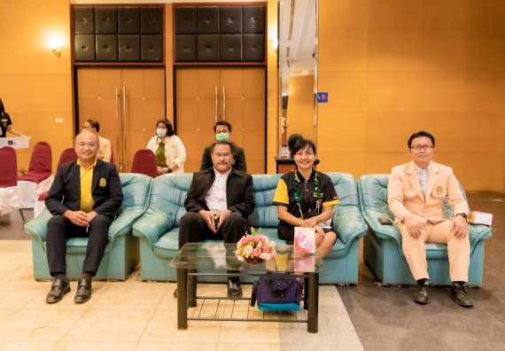 ภาพกิจกรรม  คณะวิทยาศาสตร์และเทคโนโลยี เข้าร่วมโครงการสัมมนาเชิงปฏิบัติการค่ายอาสาบำเพ็ญประโยชน์เพื่อส่งเสริมสร้างจริยธรรมและบูรณาการการเรียนรู้ เพื่อทำนุบำรุงศิลปวัฒนธรรม ครั้งที่ 7