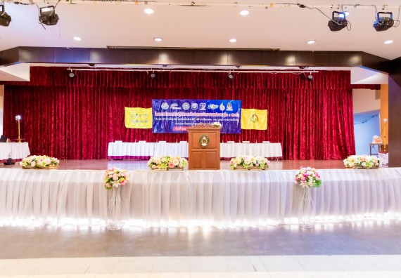 ภาพกิจกรรม  คณะวิทยาศาสตร์และเทคโนโลยี เข้าร่วมโครงการสัมมนาเชิงปฏิบัติการค่ายอาสาบำเพ็ญประโยชน์เพื่อส่งเสริมสร้างจริยธรรมและบูรณาการการเรียนรู้ เพื่อทำนุบำรุงศิลปวัฒนธรรม ครั้งที่ 7