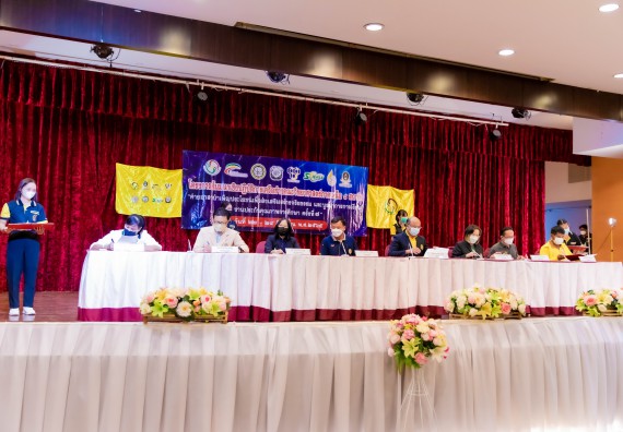 ภาพกิจกรรม  คณะวิทยาศาสตร์และเทคโนโลยี เข้าร่วมโครงการสัมมนาเชิงปฏิบัติการค่ายอาสาบำเพ็ญประโยชน์เพื่อส่งเสริมสร้างจริยธรรมและบูรณาการการเรียนรู้ เพื่อทำนุบำรุงศิลปวัฒนธรรม ครั้งที่ 7