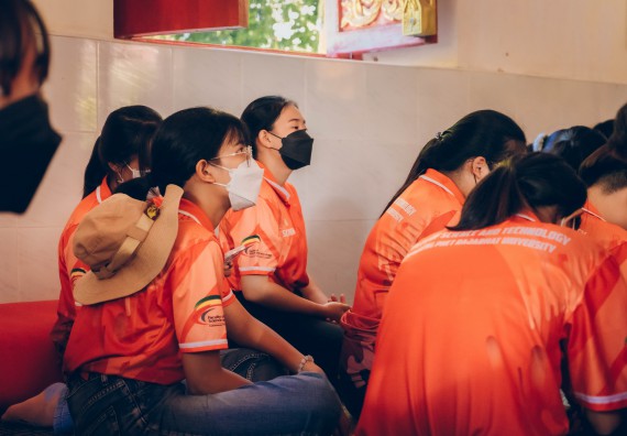 ภาพกิจกรรม  คณะวิทยาศาสตร์และเทคโนโลยี เข้าร่วมโครงการสัมมนาเชิงปฏิบัติการค่ายอาสาบำเพ็ญประโยชน์เพื่อส่งเสริมสร้างจริยธรรมและบูรณาการการเรียนรู้ เพื่อทำนุบำรุงศิลปวัฒนธรรม ครั้งที่ 7