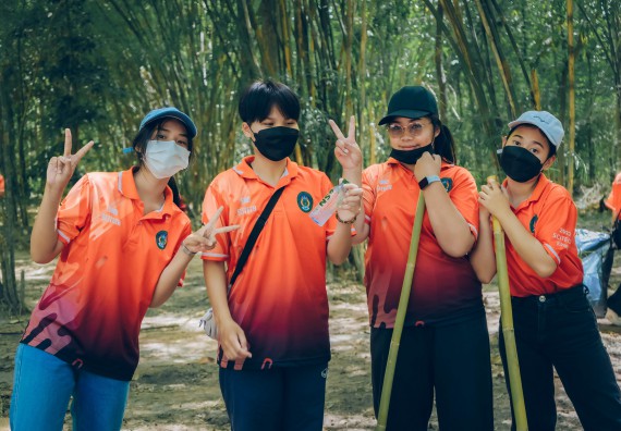 ภาพกิจกรรม  คณะวิทยาศาสตร์และเทคโนโลยี เข้าร่วมโครงการสัมมนาเชิงปฏิบัติการค่ายอาสาบำเพ็ญประโยชน์เพื่อส่งเสริมสร้างจริยธรรมและบูรณาการการเรียนรู้ เพื่อทำนุบำรุงศิลปวัฒนธรรม ครั้งที่ 7