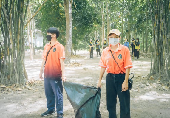 ภาพกิจกรรม  คณะวิทยาศาสตร์และเทคโนโลยี เข้าร่วมโครงการสัมมนาเชิงปฏิบัติการค่ายอาสาบำเพ็ญประโยชน์เพื่อส่งเสริมสร้างจริยธรรมและบูรณาการการเรียนรู้ เพื่อทำนุบำรุงศิลปวัฒนธรรม ครั้งที่ 7