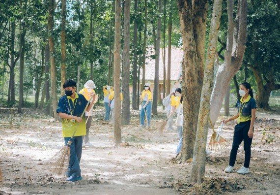 ภาพกิจกรรม  คณะวิทยาศาสตร์และเทคโนโลยี เข้าร่วมโครงการสัมมนาเชิงปฏิบัติการค่ายอาสาบำเพ็ญประโยชน์เพื่อส่งเสริมสร้างจริยธรรมและบูรณาการการเรียนรู้ เพื่อทำนุบำรุงศิลปวัฒนธรรม ครั้งที่ 7