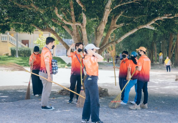 ภาพกิจกรรม  คณะวิทยาศาสตร์และเทคโนโลยี เข้าร่วมโครงการสัมมนาเชิงปฏิบัติการค่ายอาสาบำเพ็ญประโยชน์เพื่อส่งเสริมสร้างจริยธรรมและบูรณาการการเรียนรู้ เพื่อทำนุบำรุงศิลปวัฒนธรรม ครั้งที่ 7