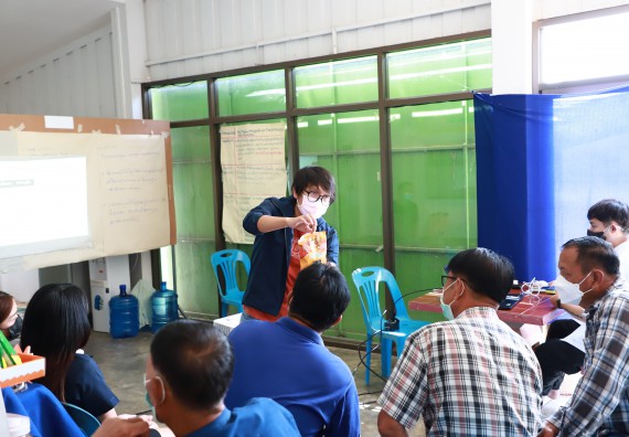 ภาพกิจกรรม  คณะวิทยาศาสตร์และเทคโนโลยี มหาวิทยาลัยราชภัฏกำแพงเพชร ลงพื้นที่ติดตามการให้บริการวิชาการและยกระดับผลิตภัณฑ์ชุมชน ของกลุ่มวิสาหกิจชุมชนกล้วยน้ำหว้าแปลงใหญ่