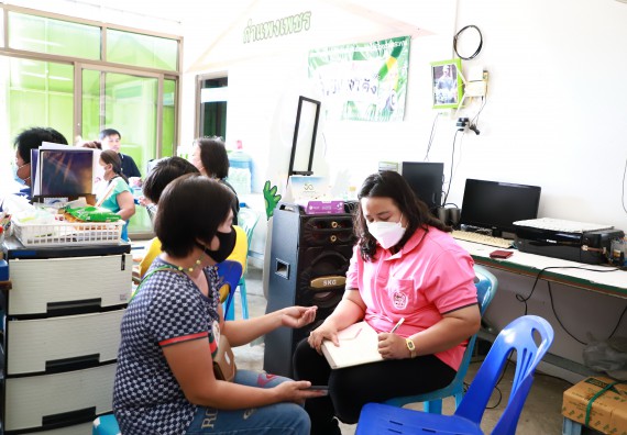 ภาพกิจกรรม  คณะวิทยาศาสตร์และเทคโนโลยี มหาวิทยาลัยราชภัฏกำแพงเพชร ลงพื้นที่ติดตามการให้บริการวิชาการและยกระดับผลิตภัณฑ์ชุมชน ของกลุ่มวิสาหกิจชุมชนกล้วยน้ำหว้าแปลงใหญ่