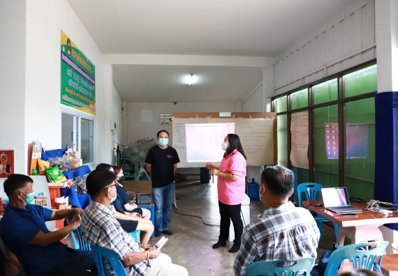ภาพกิจกรรม  คณะวิทยาศาสตร์และเทคโนโลยี มหาวิทยาลัยราชภัฏกำแพงเพชร ลงพื้นที่ติดตามการให้บริการวิชาการและยกระดับผลิตภัณฑ์ชุมชน ของกลุ่มวิสาหกิจชุมชนกล้วยน้ำหว้าแปลงใหญ่