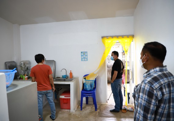 ภาพกิจกรรม  คณะวิทยาศาสตร์และเทคโนโลยี มหาวิทยาลัยราชภัฏกำแพงเพชร ลงพื้นที่ติดตามการให้บริการวิชาการและยกระดับผลิตภัณฑ์ชุมชน ของกลุ่มวิสาหกิจชุมชนกล้วยน้ำหว้าแปลงใหญ่