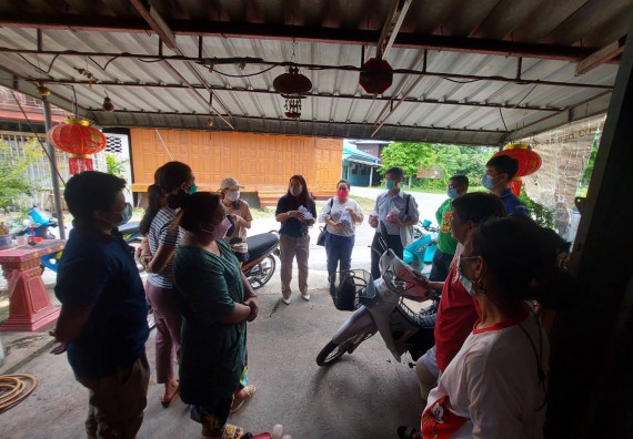 ภาพกิจกรรม  โปรแกรมวิชาสาธารณสุขศาสตร์ จัดกิจกรรมการให้ความรู้ ถ่ายทอดและส่งมอบนวัตกรรมที่ใช้ในการกําจัดลูกน้ำยุงลายด้วยภูมิปัญญาและสมุนไพรในท้องถิ่น