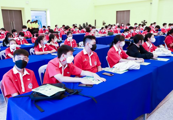 ภาพกิจกรรม  คณะวิทยาศาสตร์และเทคโนโลยี จัดโครงการค่ายวิทยาศาสตร์นักเรียนห้องเรียนพิเศษวิทยาศาสตร์  และโครงการค่ายวิทยาศาสตร์นักเรียนห้องเรียนพิเศษวิทยาศาสตร์เทคโนโลยี ภาษาอังกฤษ คณิตศาสตร์ (STEM) ระดับชั้นมัธยมศึกษาปีที่ 2