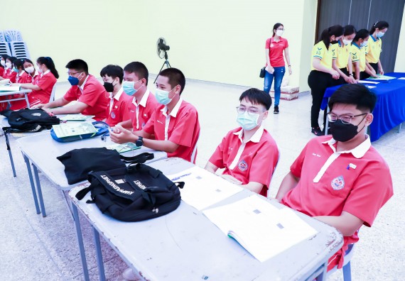 ภาพกิจกรรม  คณะวิทยาศาสตร์และเทคโนโลยี จัดโครงการค่ายวิทยาศาสตร์นักเรียนห้องเรียนพิเศษวิทยาศาสตร์  และโครงการค่ายวิทยาศาสตร์นักเรียนห้องเรียนพิเศษวิทยาศาสตร์เทคโนโลยี ภาษาอังกฤษ คณิตศาสตร์ (STEM) ระดับชั้นมัธยมศึกษาปีที่ 2