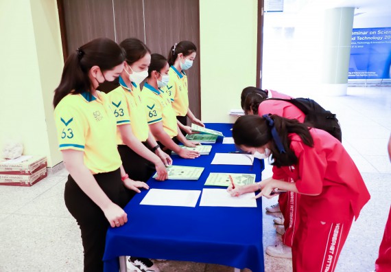 ภาพกิจกรรม  คณะวิทยาศาสตร์และเทคโนโลยี จัดโครงการค่ายวิทยาศาสตร์นักเรียนห้องเรียนพิเศษวิทยาศาสตร์  และโครงการค่ายวิทยาศาสตร์นักเรียนห้องเรียนพิเศษวิทยาศาสตร์เทคโนโลยี ภาษาอังกฤษ คณิตศาสตร์ (STEM) ระดับชั้นมัธยมศึกษาปีที่ 2