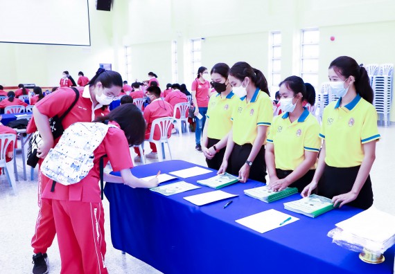 ภาพกิจกรรม  คณะวิทยาศาสตร์และเทคโนโลยี จัดโครงการค่ายวิทยาศาสตร์นักเรียนห้องเรียนพิเศษวิทยาศาสตร์  และโครงการค่ายวิทยาศาสตร์นักเรียนห้องเรียนพิเศษวิทยาศาสตร์เทคโนโลยี ภาษาอังกฤษ คณิตศาสตร์ (STEM) ระดับชั้นมัธยมศึกษาปีที่ 2