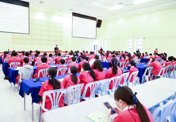 ภาพกิจกรรม  คณะวิทยาศาสตร์และเทคโนโลยี จัดโครงการค่ายวิทยาศาสตร์นักเรียนห้องเรียนพิเศษวิทยาศาสตร์  และโครงการค่ายวิทยาศาสตร์นักเรียนห้องเรียนพิเศษวิทยาศาสตร์เทคโนโลยี ภาษาอังกฤษ คณิตศาสตร์ (STEM) ระดับชั้นมัธยมศึกษาปีที่ 2