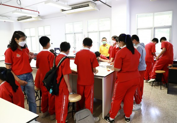 ภาพกิจกรรม  คณะวิทยาศาสตร์และเทคโนโลยี จัดโครงการค่ายวิทยาศาสตร์นักเรียนห้องเรียนพิเศษวิทยาศาสตร์  และโครงการค่ายวิทยาศาสตร์นักเรียนห้องเรียนพิเศษวิทยาศาสตร์เทคโนโลยี ภาษาอังกฤษ คณิตศาสตร์ (STEM) ระดับชั้นมัธยมศึกษาปีที่ 2