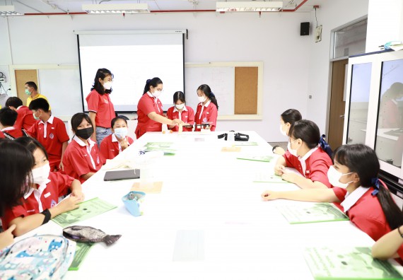 ภาพกิจกรรม  คณะวิทยาศาสตร์และเทคโนโลยี จัดโครงการค่ายวิทยาศาสตร์นักเรียนห้องเรียนพิเศษวิทยาศาสตร์  และโครงการค่ายวิทยาศาสตร์นักเรียนห้องเรียนพิเศษวิทยาศาสตร์เทคโนโลยี ภาษาอังกฤษ คณิตศาสตร์ (STEM) ระดับชั้นมัธยมศึกษาปีที่ 2