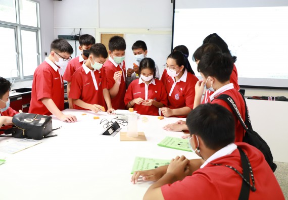 ภาพกิจกรรม  คณะวิทยาศาสตร์และเทคโนโลยี จัดโครงการค่ายวิทยาศาสตร์นักเรียนห้องเรียนพิเศษวิทยาศาสตร์  และโครงการค่ายวิทยาศาสตร์นักเรียนห้องเรียนพิเศษวิทยาศาสตร์เทคโนโลยี ภาษาอังกฤษ คณิตศาสตร์ (STEM) ระดับชั้นมัธยมศึกษาปีที่ 2