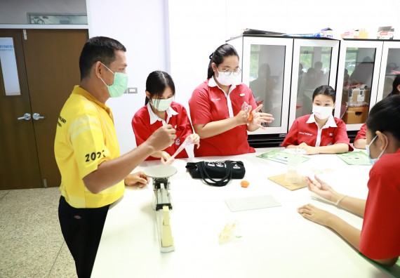 ภาพกิจกรรม  คณะวิทยาศาสตร์และเทคโนโลยี จัดโครงการค่ายวิทยาศาสตร์นักเรียนห้องเรียนพิเศษวิทยาศาสตร์  และโครงการค่ายวิทยาศาสตร์นักเรียนห้องเรียนพิเศษวิทยาศาสตร์เทคโนโลยี ภาษาอังกฤษ คณิตศาสตร์ (STEM) ระดับชั้นมัธยมศึกษาปีที่ 2