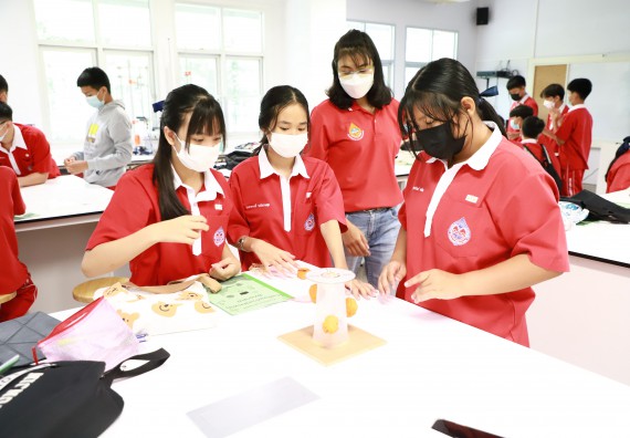 ภาพกิจกรรม  คณะวิทยาศาสตร์และเทคโนโลยี จัดโครงการค่ายวิทยาศาสตร์นักเรียนห้องเรียนพิเศษวิทยาศาสตร์  และโครงการค่ายวิทยาศาสตร์นักเรียนห้องเรียนพิเศษวิทยาศาสตร์เทคโนโลยี ภาษาอังกฤษ คณิตศาสตร์ (STEM) ระดับชั้นมัธยมศึกษาปีที่ 2