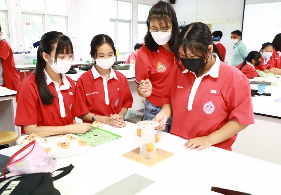 ภาพกิจกรรม  คณะวิทยาศาสตร์และเทคโนโลยี จัดโครงการค่ายวิทยาศาสตร์นักเรียนห้องเรียนพิเศษวิทยาศาสตร์  และโครงการค่ายวิทยาศาสตร์นักเรียนห้องเรียนพิเศษวิทยาศาสตร์เทคโนโลยี ภาษาอังกฤษ คณิตศาสตร์ (STEM) ระดับชั้นมัธยมศึกษาปีที่ 2