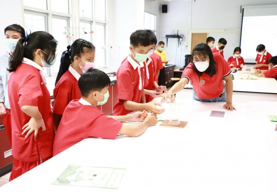 ภาพกิจกรรม  คณะวิทยาศาสตร์และเทคโนโลยี จัดโครงการค่ายวิทยาศาสตร์นักเรียนห้องเรียนพิเศษวิทยาศาสตร์  และโครงการค่ายวิทยาศาสตร์นักเรียนห้องเรียนพิเศษวิทยาศาสตร์เทคโนโลยี ภาษาอังกฤษ คณิตศาสตร์ (STEM) ระดับชั้นมัธยมศึกษาปีที่ 2