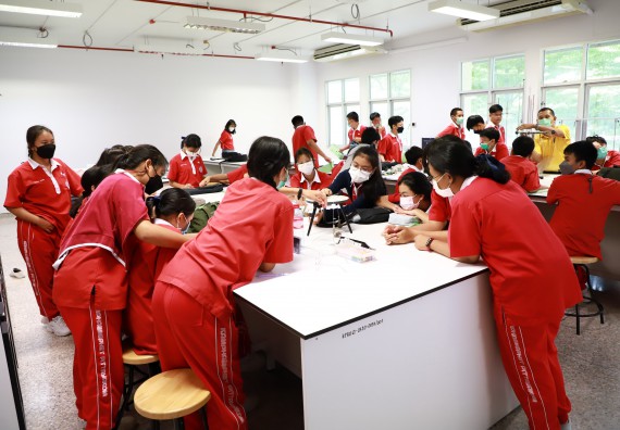 ภาพกิจกรรม  คณะวิทยาศาสตร์และเทคโนโลยี จัดโครงการค่ายวิทยาศาสตร์นักเรียนห้องเรียนพิเศษวิทยาศาสตร์  และโครงการค่ายวิทยาศาสตร์นักเรียนห้องเรียนพิเศษวิทยาศาสตร์เทคโนโลยี ภาษาอังกฤษ คณิตศาสตร์ (STEM) ระดับชั้นมัธยมศึกษาปีที่ 2