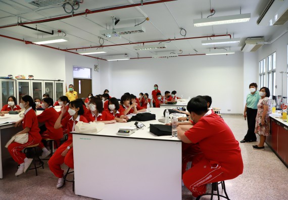 ภาพกิจกรรม  คณะวิทยาศาสตร์และเทคโนโลยี จัดโครงการค่ายวิทยาศาสตร์นักเรียนห้องเรียนพิเศษวิทยาศาสตร์  และโครงการค่ายวิทยาศาสตร์นักเรียนห้องเรียนพิเศษวิทยาศาสตร์เทคโนโลยี ภาษาอังกฤษ คณิตศาสตร์ (STEM) ระดับชั้นมัธยมศึกษาปีที่ 2