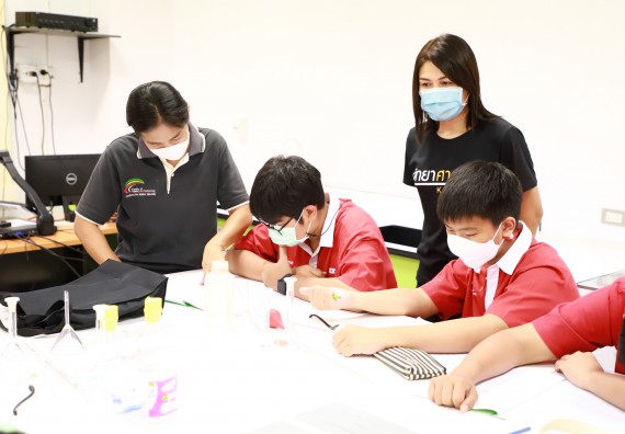 ภาพกิจกรรม  คณะวิทยาศาสตร์และเทคโนโลยี จัดโครงการค่ายวิทยาศาสตร์นักเรียนห้องเรียนพิเศษวิทยาศาสตร์  และโครงการค่ายวิทยาศาสตร์นักเรียนห้องเรียนพิเศษวิทยาศาสตร์เทคโนโลยี ภาษาอังกฤษ คณิตศาสตร์ (STEM) ระดับชั้นมัธยมศึกษาปีที่ 2