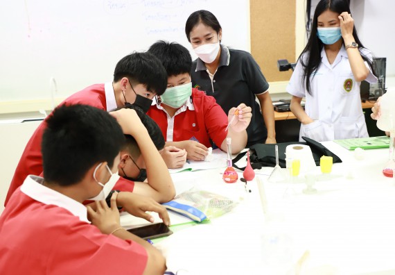 ภาพกิจกรรม  คณะวิทยาศาสตร์และเทคโนโลยี จัดโครงการค่ายวิทยาศาสตร์นักเรียนห้องเรียนพิเศษวิทยาศาสตร์  และโครงการค่ายวิทยาศาสตร์นักเรียนห้องเรียนพิเศษวิทยาศาสตร์เทคโนโลยี ภาษาอังกฤษ คณิตศาสตร์ (STEM) ระดับชั้นมัธยมศึกษาปีที่ 2