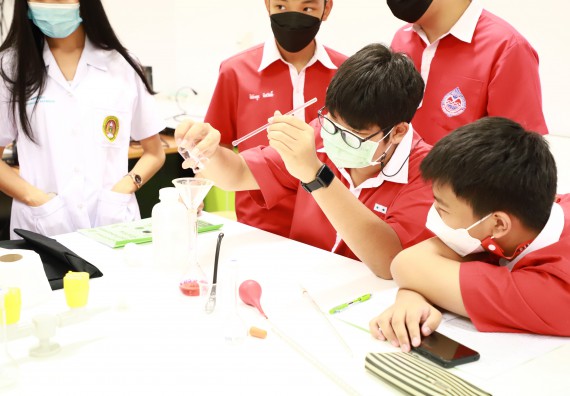 ภาพกิจกรรม  คณะวิทยาศาสตร์และเทคโนโลยี จัดโครงการค่ายวิทยาศาสตร์นักเรียนห้องเรียนพิเศษวิทยาศาสตร์  และโครงการค่ายวิทยาศาสตร์นักเรียนห้องเรียนพิเศษวิทยาศาสตร์เทคโนโลยี ภาษาอังกฤษ คณิตศาสตร์ (STEM) ระดับชั้นมัธยมศึกษาปีที่ 2