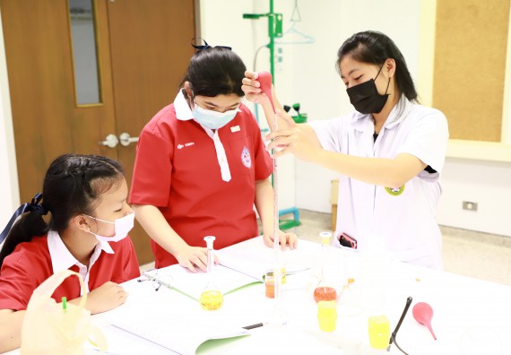 ภาพกิจกรรม  คณะวิทยาศาสตร์และเทคโนโลยี จัดโครงการค่ายวิทยาศาสตร์นักเรียนห้องเรียนพิเศษวิทยาศาสตร์  และโครงการค่ายวิทยาศาสตร์นักเรียนห้องเรียนพิเศษวิทยาศาสตร์เทคโนโลยี ภาษาอังกฤษ คณิตศาสตร์ (STEM) ระดับชั้นมัธยมศึกษาปีที่ 2