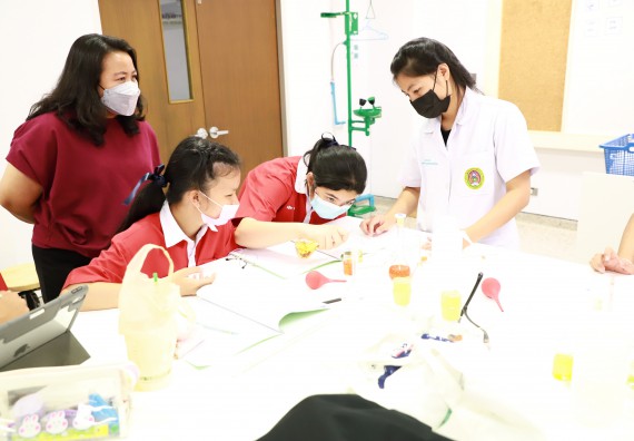 ภาพกิจกรรม  คณะวิทยาศาสตร์และเทคโนโลยี จัดโครงการค่ายวิทยาศาสตร์นักเรียนห้องเรียนพิเศษวิทยาศาสตร์  และโครงการค่ายวิทยาศาสตร์นักเรียนห้องเรียนพิเศษวิทยาศาสตร์เทคโนโลยี ภาษาอังกฤษ คณิตศาสตร์ (STEM) ระดับชั้นมัธยมศึกษาปีที่ 2